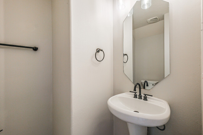 Building Photo - 12402 Greenmesa Dr