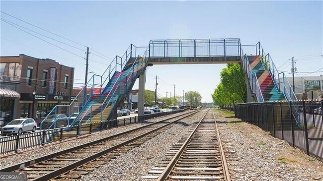 Building Photo - 3165 Dogwood Dr