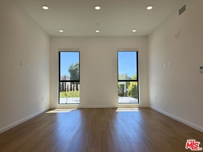 Building Photo - 5119 Colfax Ave