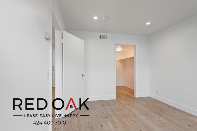 Building Photo - 3540 Fletcher Dr
