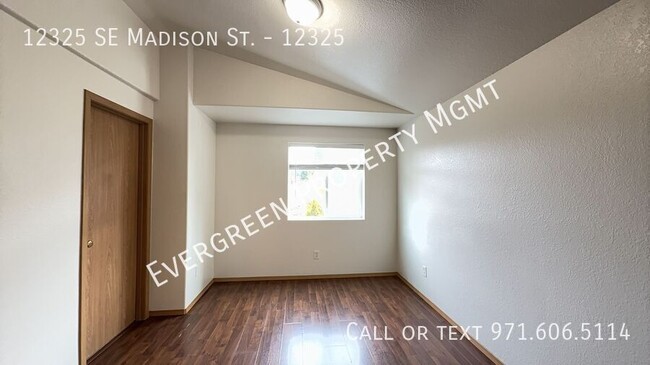 Building Photo - Cozy 3BR/2.5BA with Private Backyard & Att...