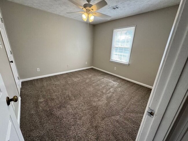 Building Photo - NOW READY!! 2 bedroom 2.5 bathroom in Snellville