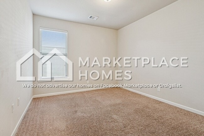 Building Photo - 905 Lakeshore Vlg Pt