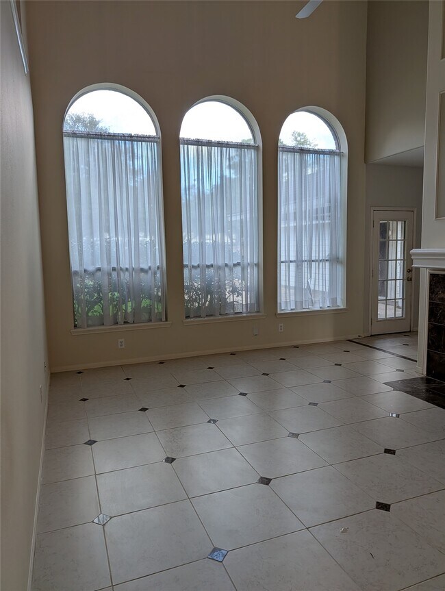 Building Photo - 15222 Holland Fields Cir