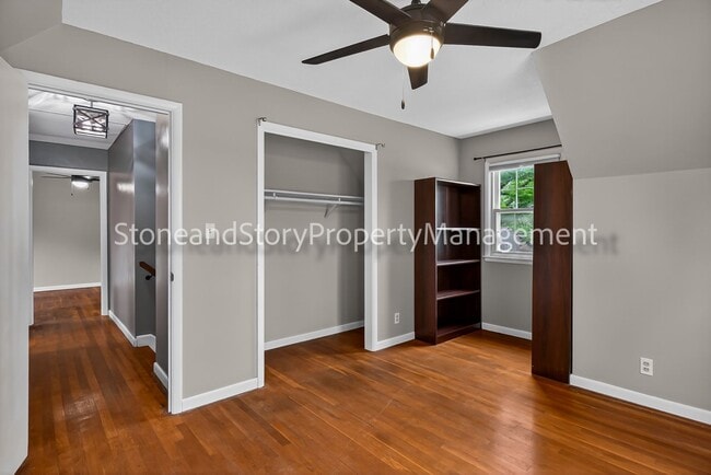 Building Photo - 4 bedroom 2 bath on quiet street in Briarwood