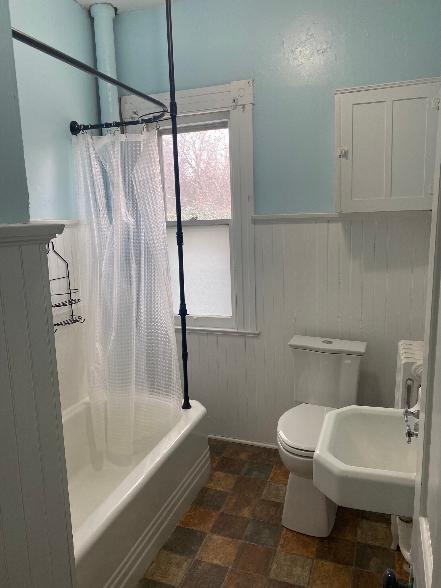 Main Bath - 312 Amherst St