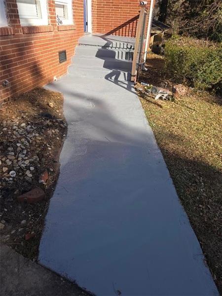 Building Photo - 3035 McLendon Cir NW