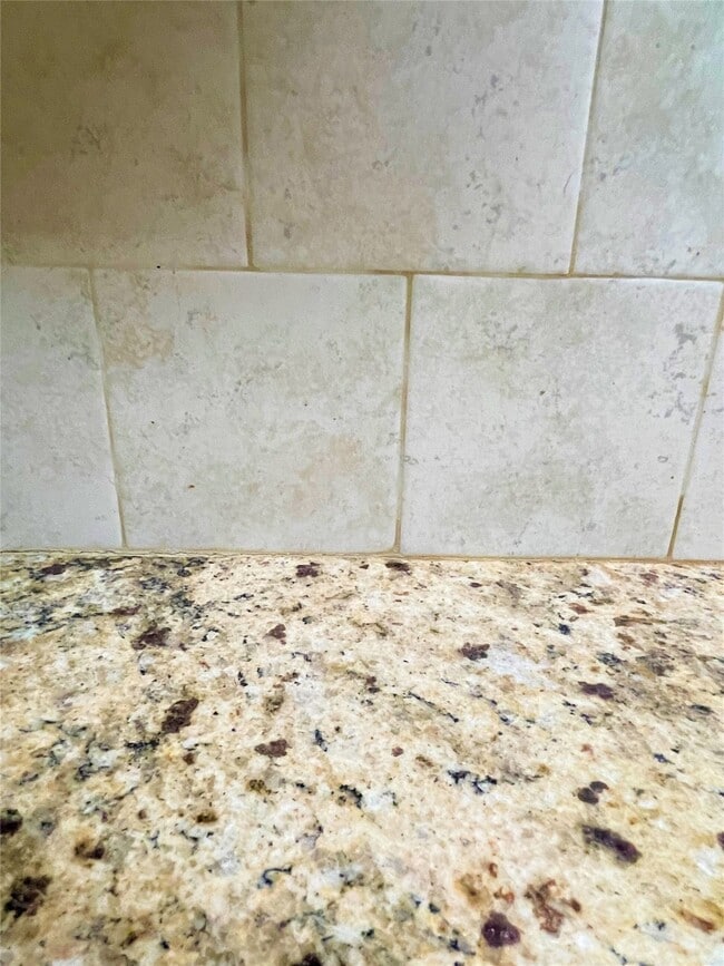 Building Photo - 10011 Appleridge Dr