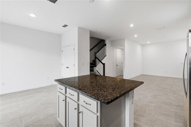 Building Photo - 1124 Lakeshore Breeze Pl