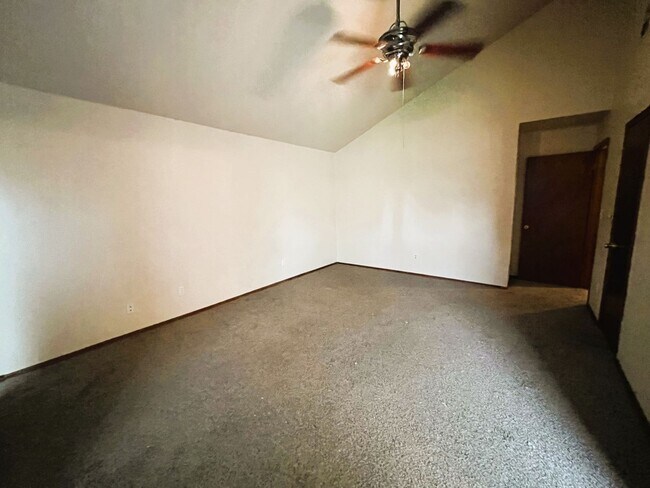 Building Photo - 5408 Embers Dr