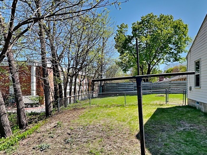 Building Photo - 3300 Welcome Ave N