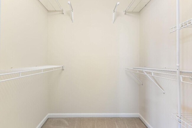 Building Photo - 400 Schooner Way