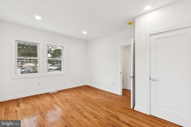 Building Photo - 65 Limekiln Pike