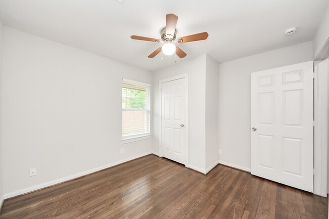 Building Photo - 8102 Bob White Dr