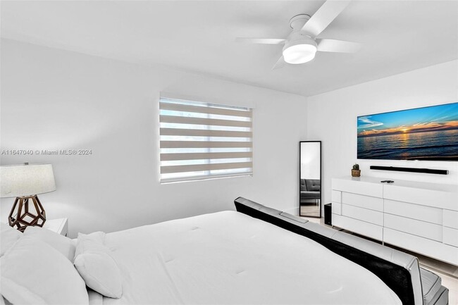 Building Photo - 9940 Watermill Cir