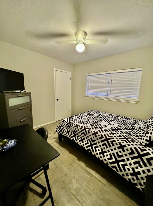 Building Photo - 550 Westoak