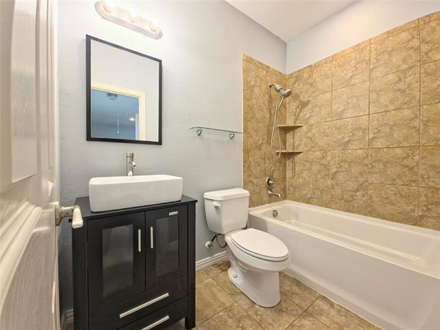 Building Photo - 4121 William Dehaes Dr