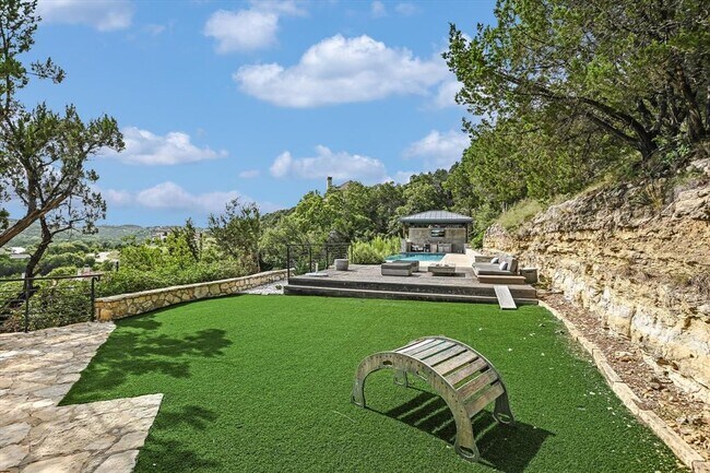 Building Photo - 5304 Scenic View Dr