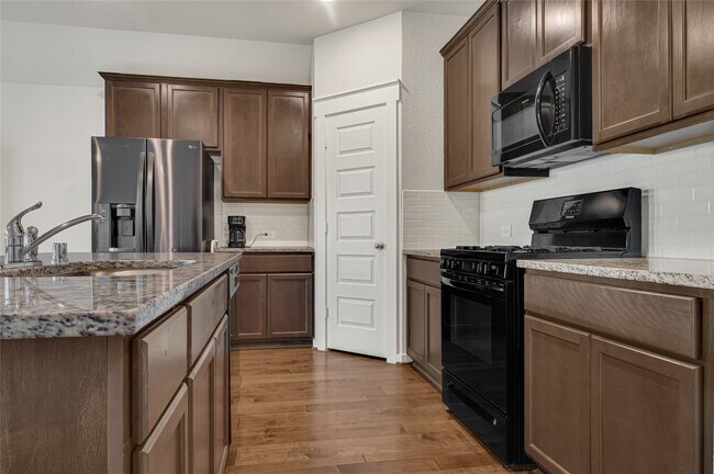 Building Photo - 30280 Kingston Heath Dr