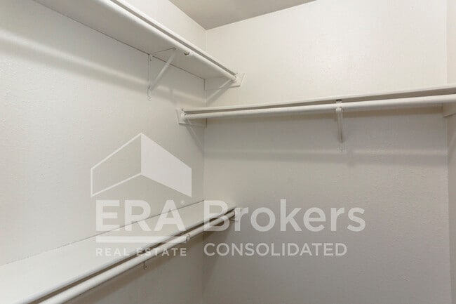 Building Photo - 2304 Sherman Dr