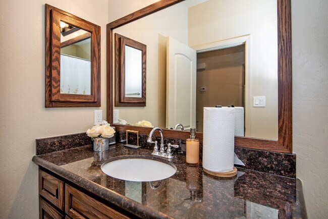 Building Photo - "Fully-Furnished 3-Bedroom, 2-Bathroom Home!"