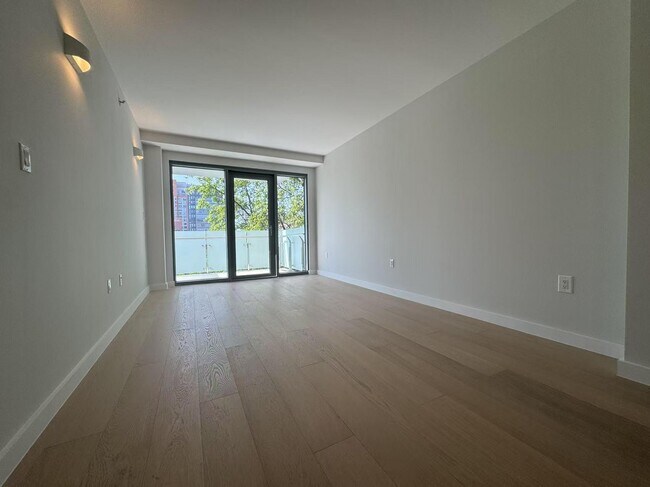 Building Photo - 136-80-136-41 41st Ave