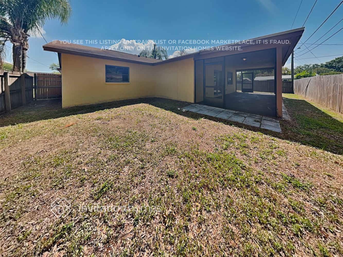 Building Photo - 1030 Oakwood Dr