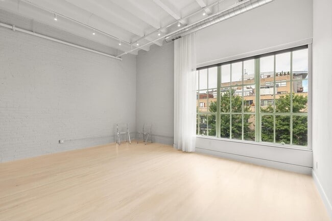Building Photo - 1515 14th St NW