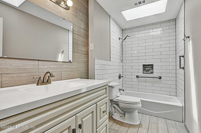 Building Photo - 12522 Macaw Dr