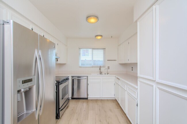 Building Photo - Spacious 3 Bed/ 2 Bath Home Nestled In Tranquil Setting in Spring Valley