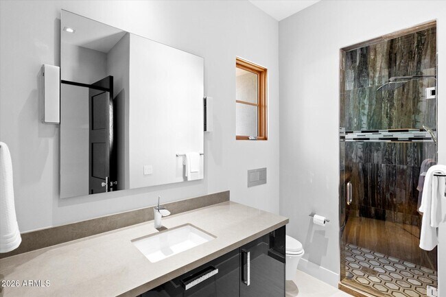 Building Photo - 9979 E Toms Thumb