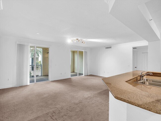 Building Photo - 4303 Renaissance Way