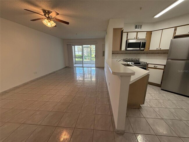 Building Photo - 3900 Southpointe Dr