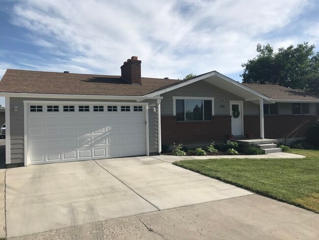 Building Photo - 245 W 500 N