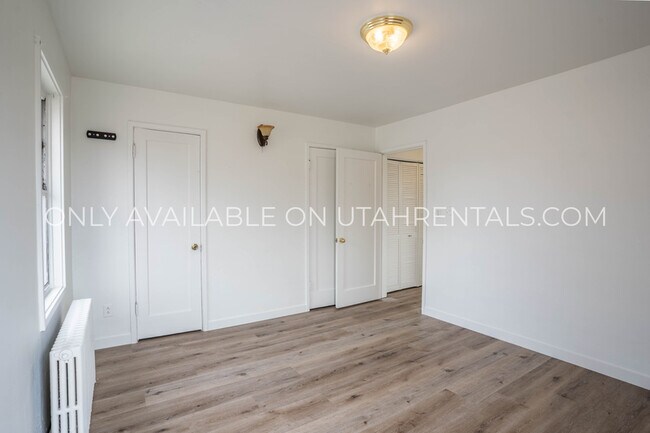 Building Photo - 411 E 300 S