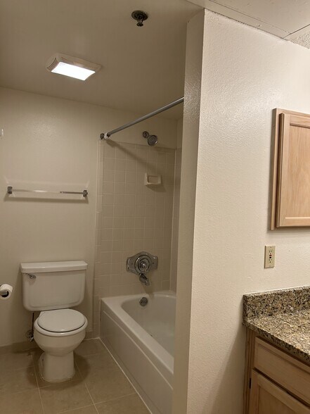 Bathroom - 1524 Lincoln Way