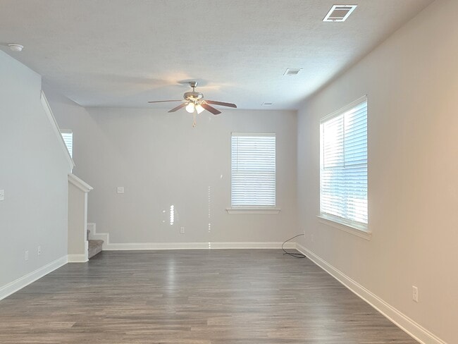 Building Photo - 1810 Butternut Dr