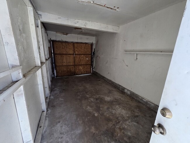 Building Photo - 2044 S Nautical St