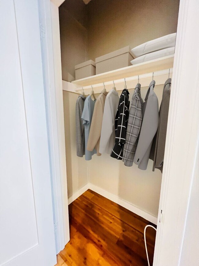 Interior Photo - Val D' Kingsley LLC