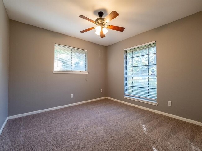 Building Photo - 4804 Broadhill Dr