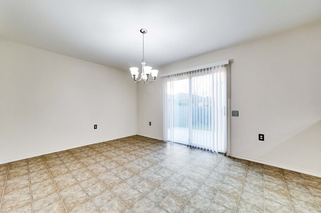 Building Photo - 9004 Bird Brook Ln