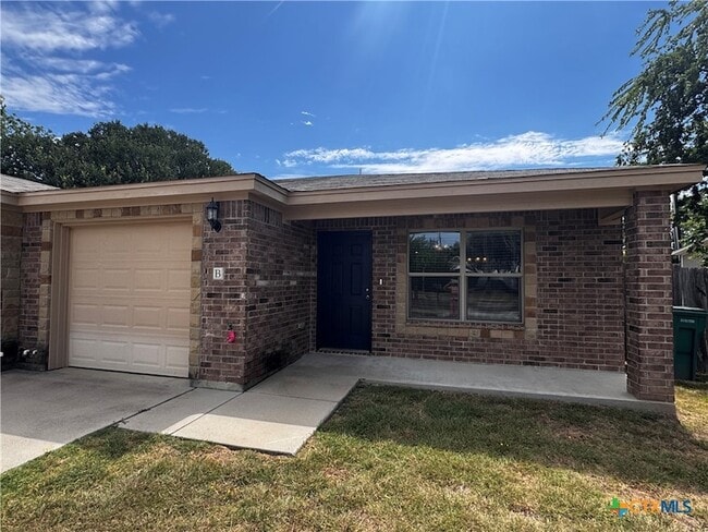 Building Photo - 1803 Indian Trail