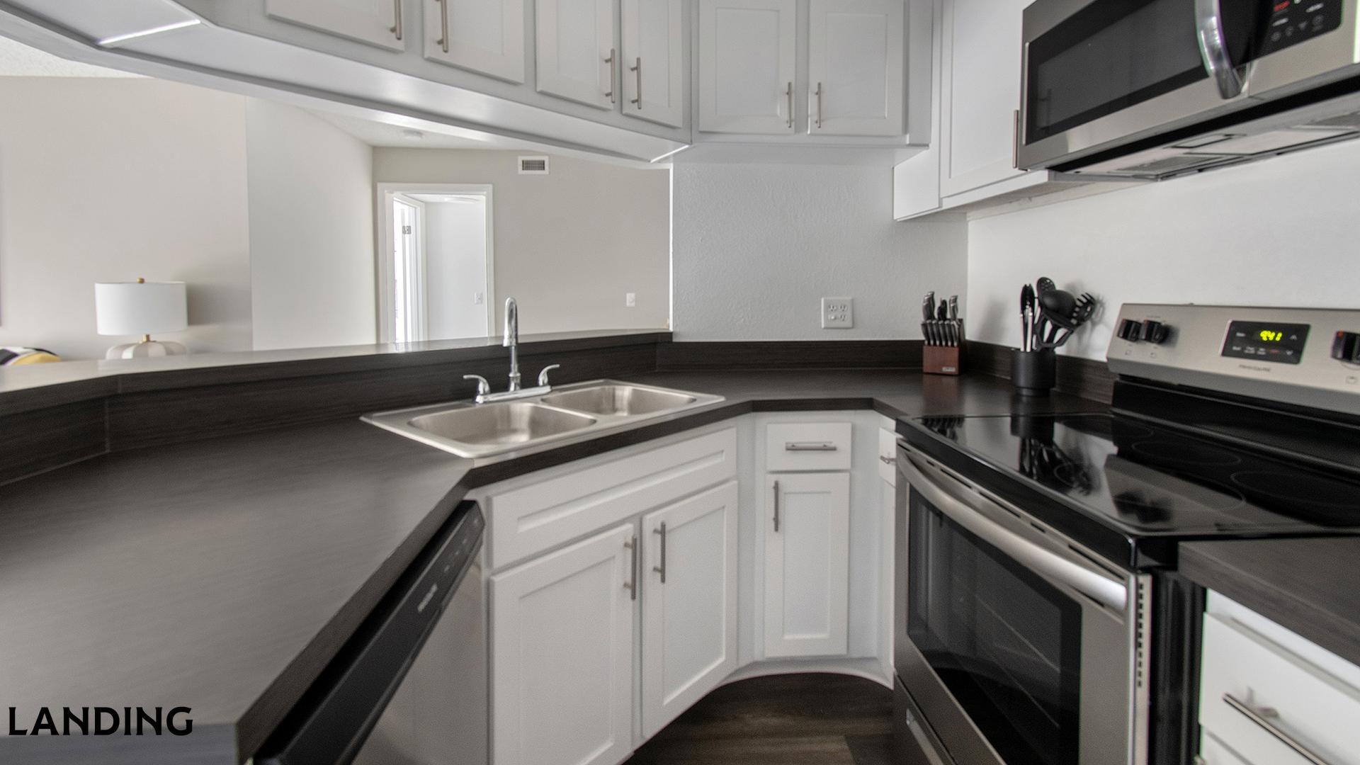 Building Photo - 10263 Whispering Forest Dr