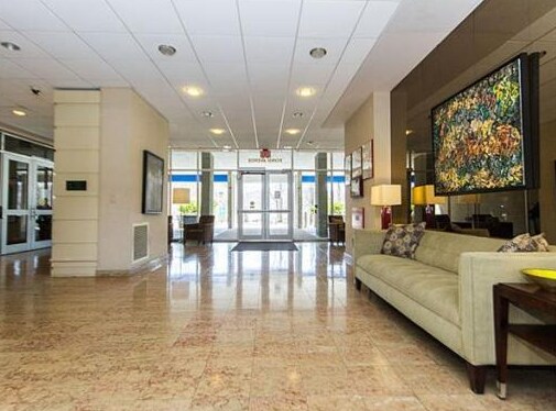 Building Photo - 33 Pond Ave