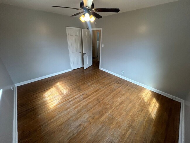 Building Photo - 2734 Powhattan Pkwy