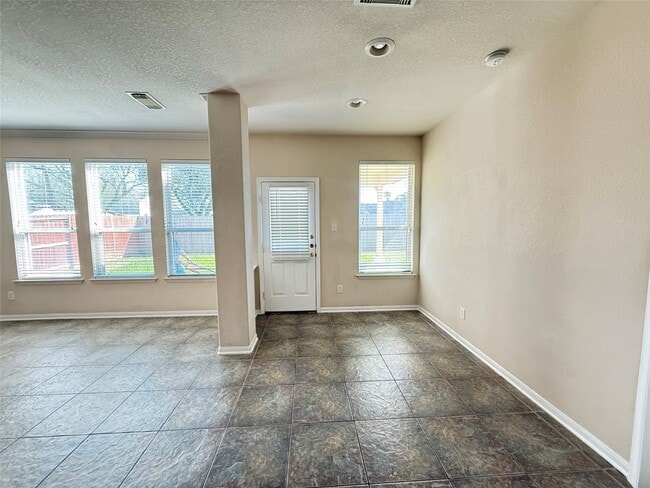 Building Photo - 3118 Creek Bank Ln