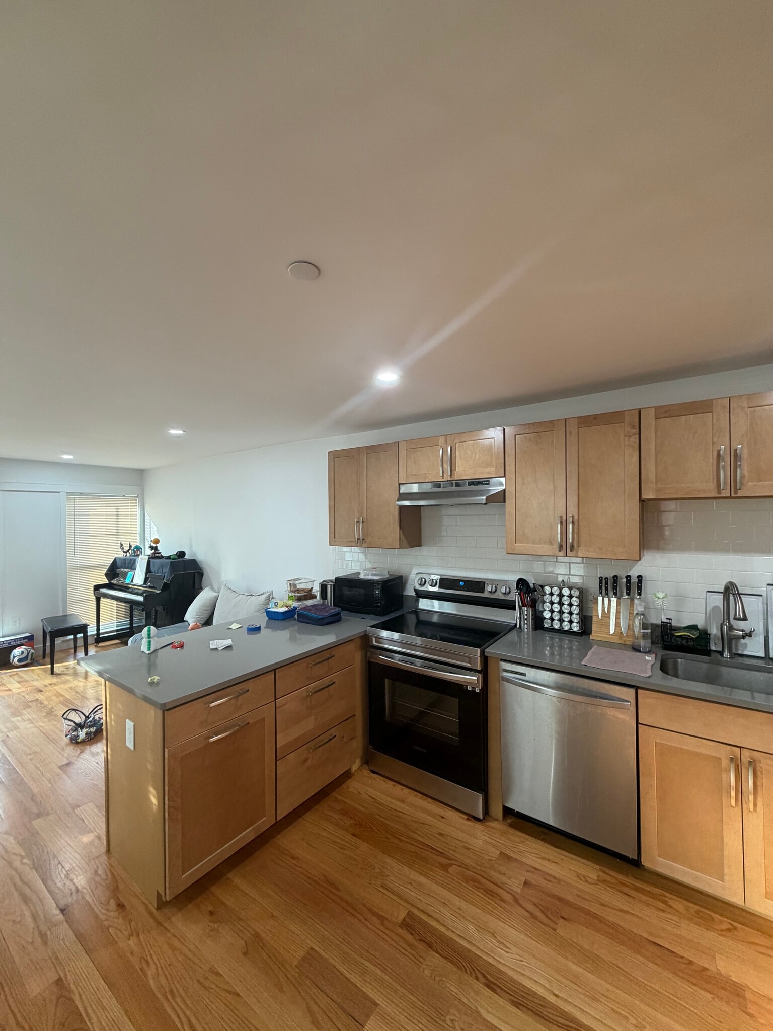 Building Photo - 140 Prospect St