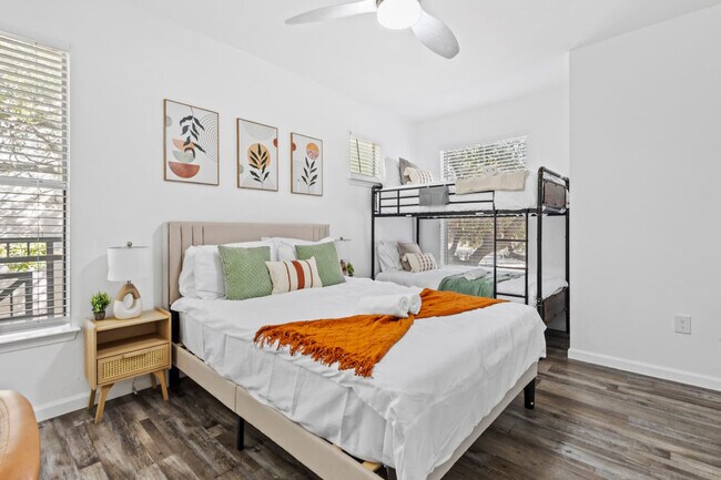 Building Photo - 2929 Kings Rd