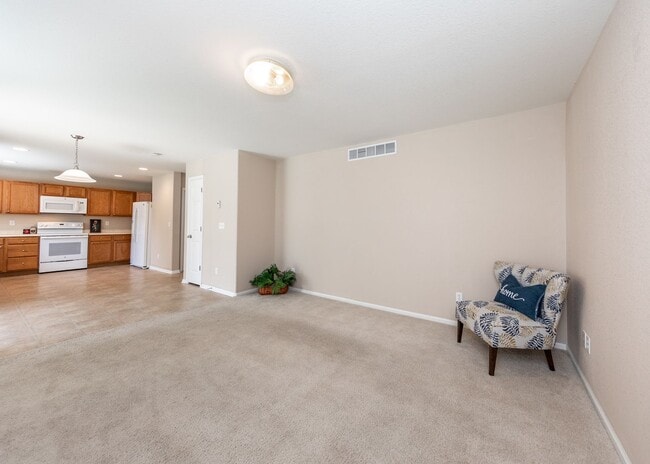 Building Photo - Charming 3 Bed, 2.5 bath in Northgate in D20