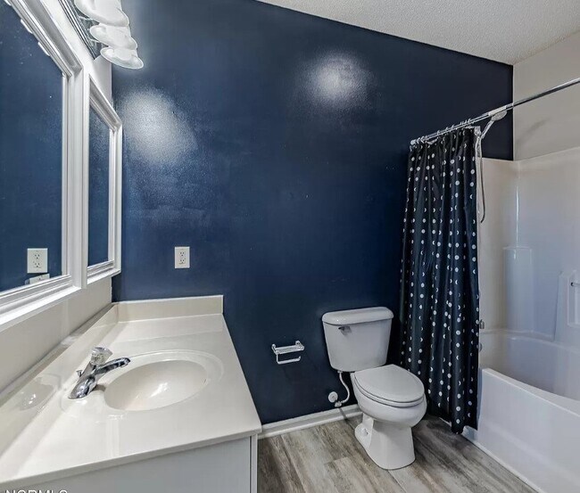 Building Photo - "Charming 3-Bedroom Rental in the highly amentized Mallory Creek Community"